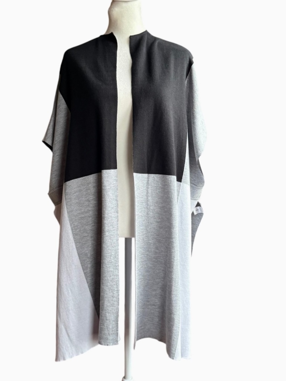 NWT Cullen Open Front‎ Black and Grey Cardigan Poncho Sz S